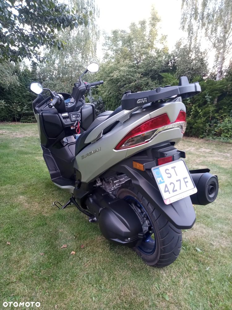 Suzuki Burgman - 7