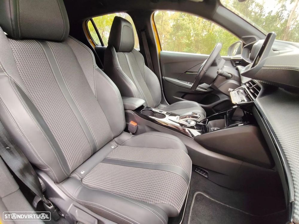 Peugeot e-208 50 kWh GT Line - 26