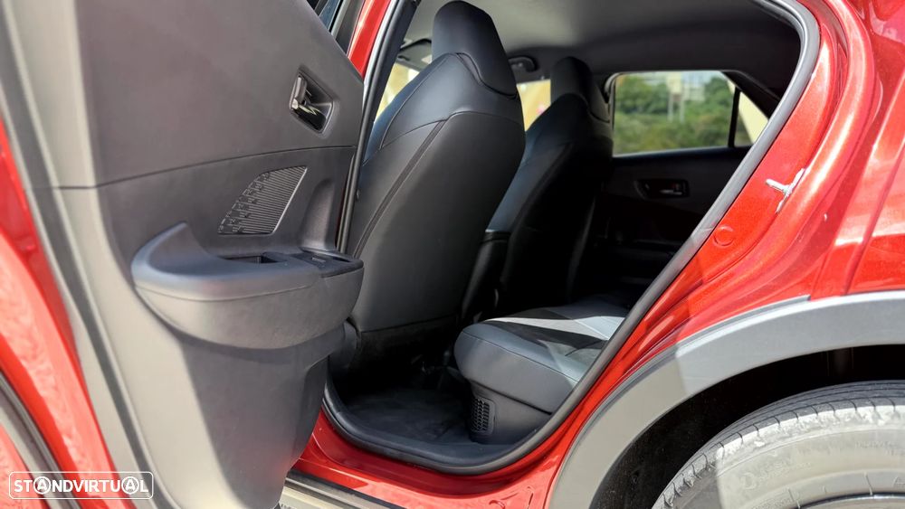 Toyota C-HR 2.0 GR SPORT - 33