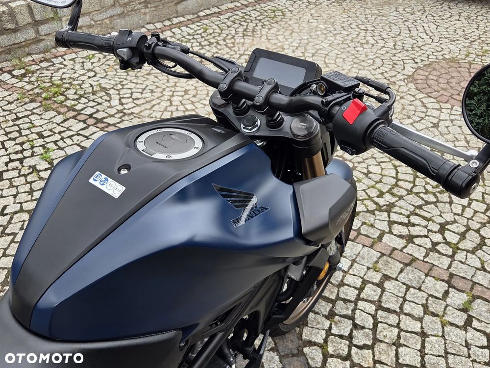 Honda CB - 24