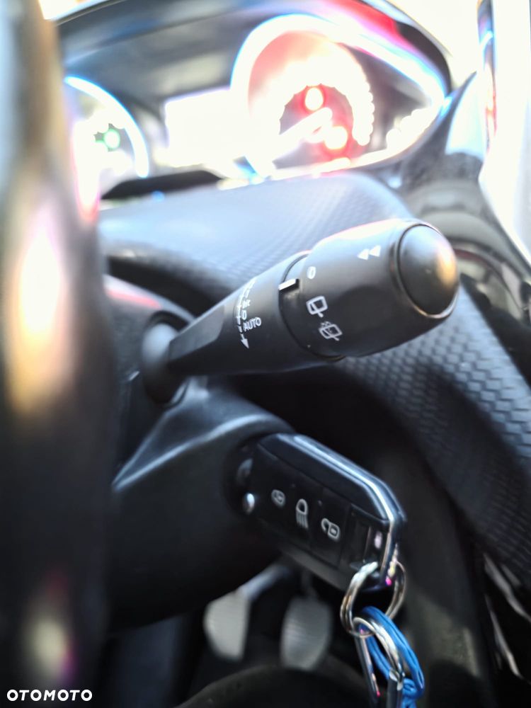 Peugeot 2008 PureTech 82 Allure - 20