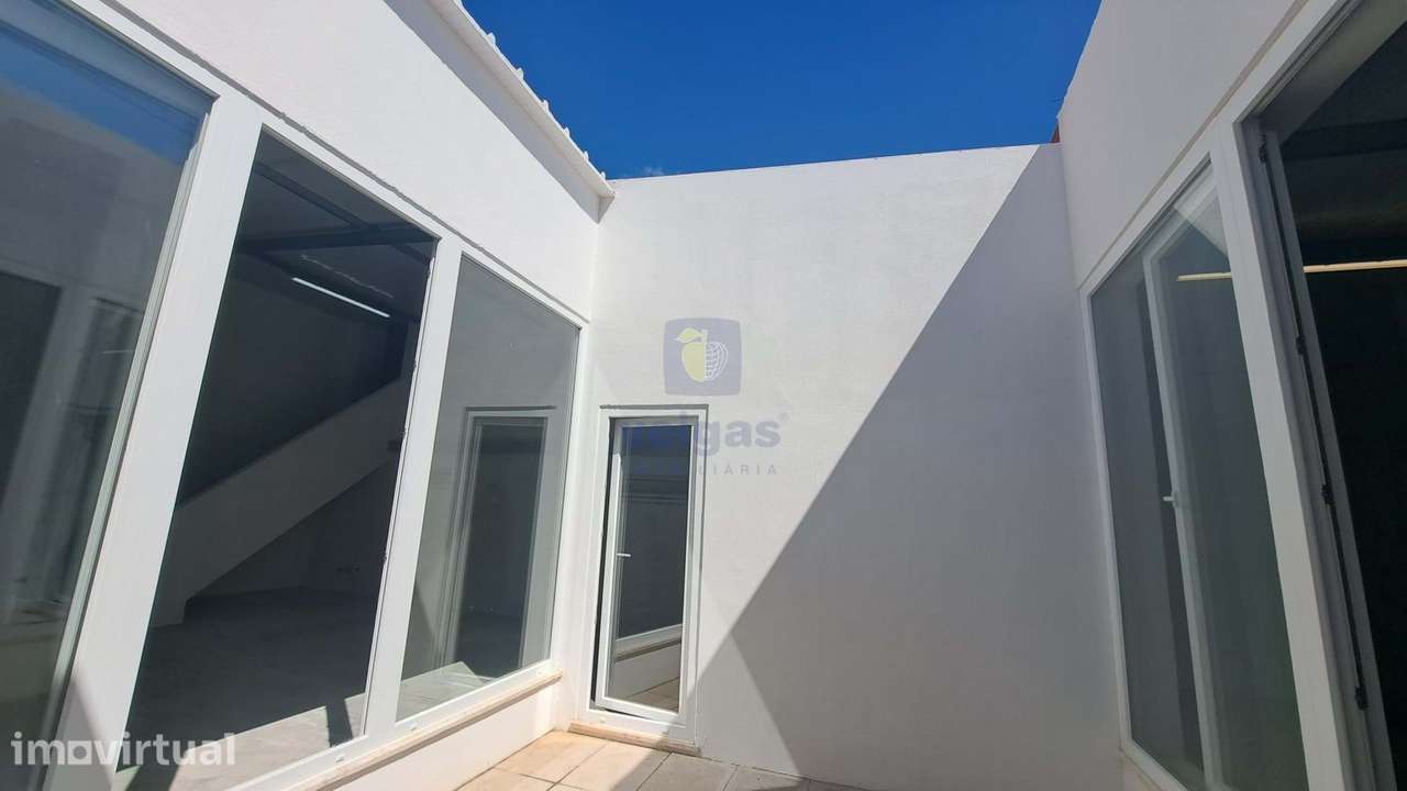 Armazém para Venda na Baixa da Banheira - Grande imagem: 4/18