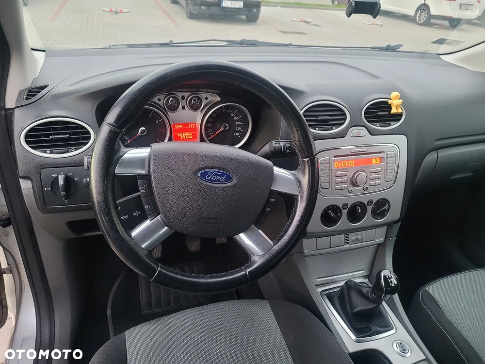 Ford Focus - 10