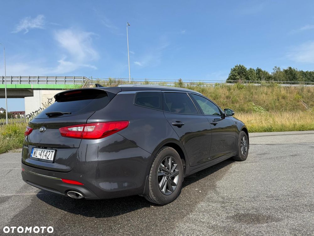Kia Optima 2.0 M - 6