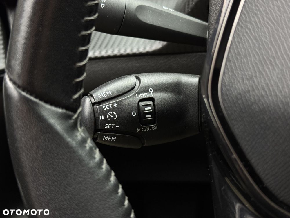 Peugeot 208 1.2 PureTech Allure S&S - 22
