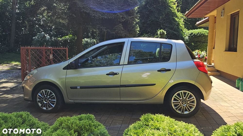Renault Clio 1.2 16V All Inclusive - 7