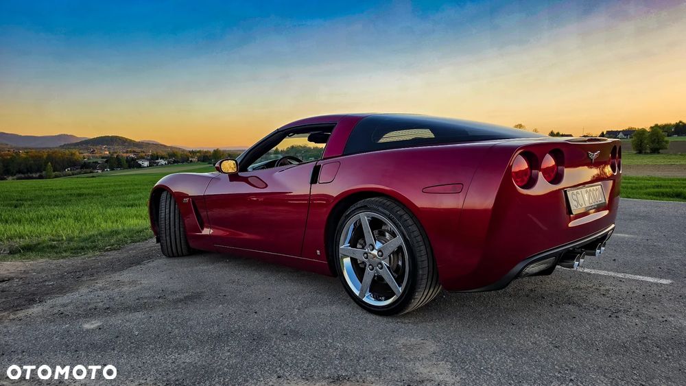 Chevrolet Corvette - 9