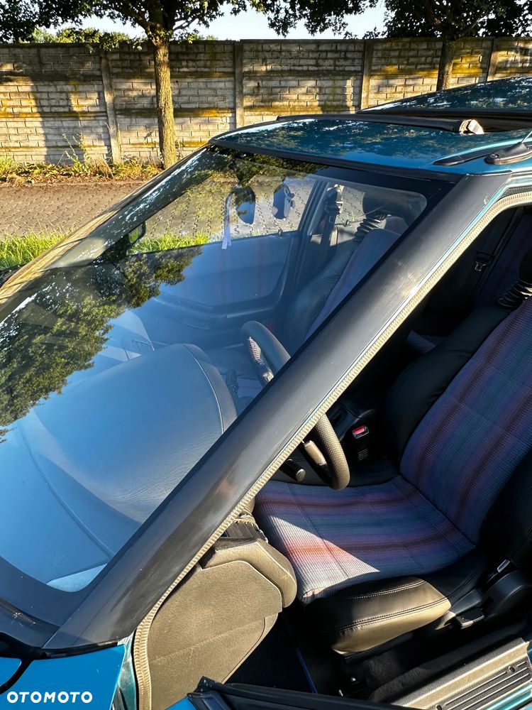 Mazda 323F - 26