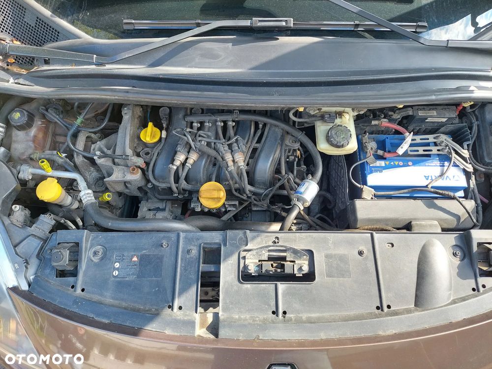 Renault Grand Scenic - 12