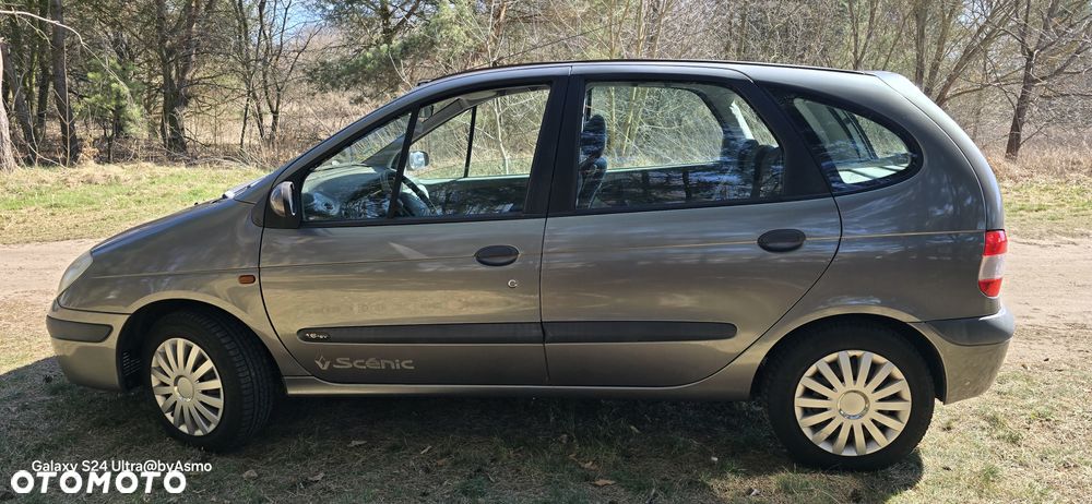 Renault Scenic 1.6 16V Family - 7