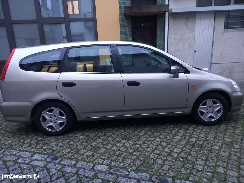 Honda Stream 1.7 ES - 1