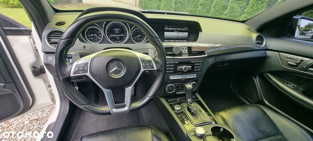 Mercedes-Benz Klasa C 63 AMG AMG SPEEDSHIFT MCT - 17