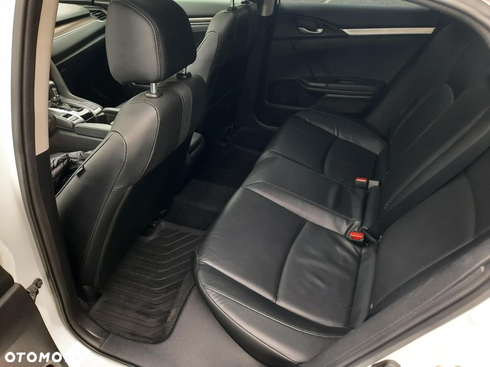 Honda Civic 1.5 i-VTEC Turbo CVT Executive - 13