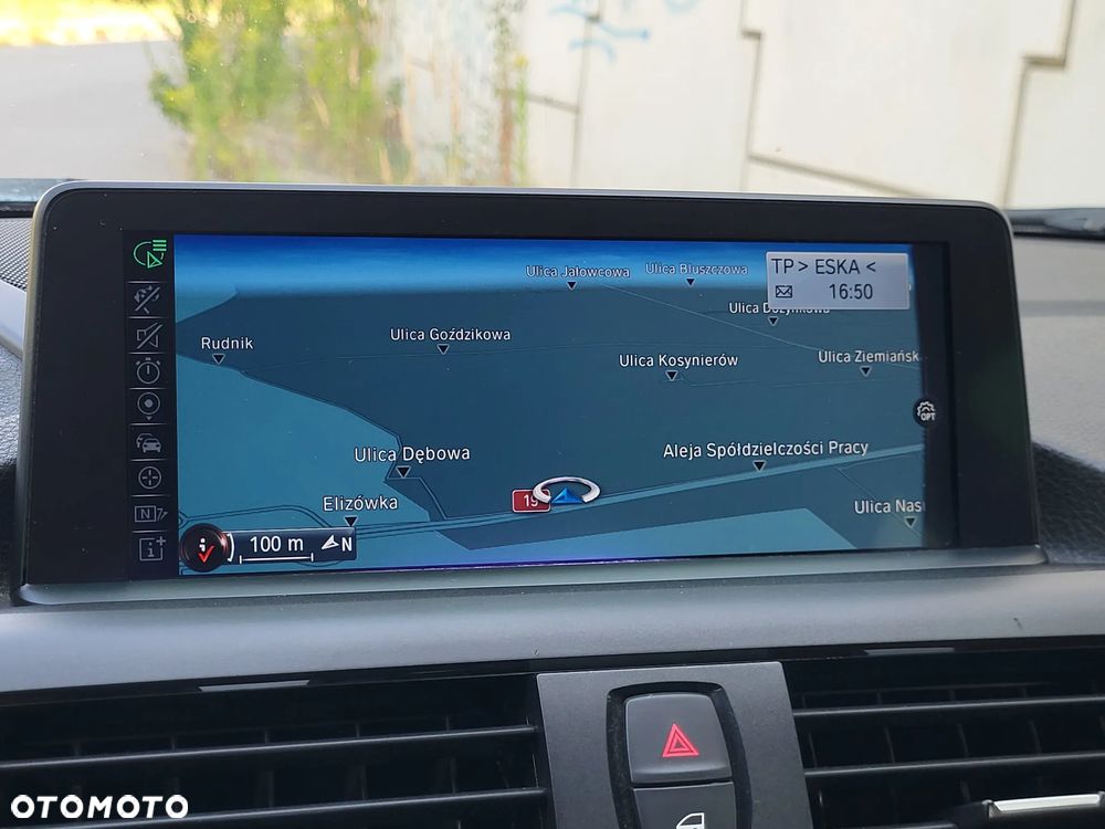 BMW Seria 2 220d - 11