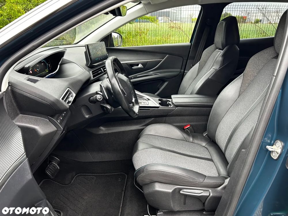 Peugeot 3008 225 e-EAT8 Allure - 35