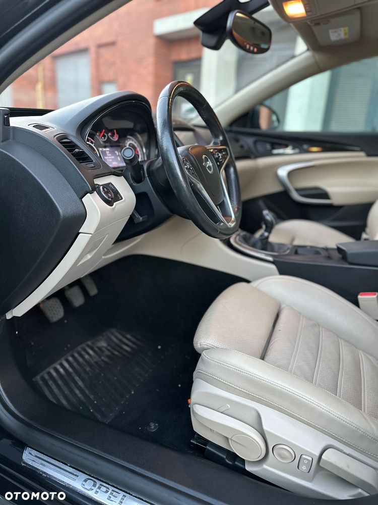 Opel Insignia 2.0 SIDI Turbo 4x4 Sports Tourer ecoFLEX Business Edition - 29