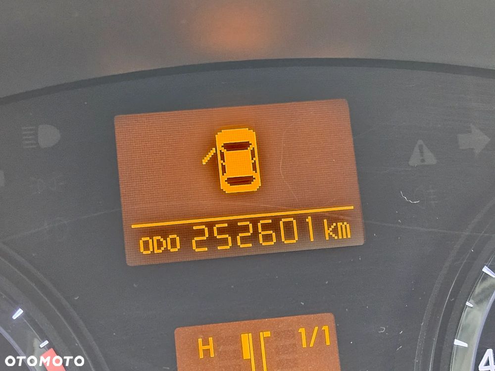 Toyota Avensis 2.0 D-4D Active - 8