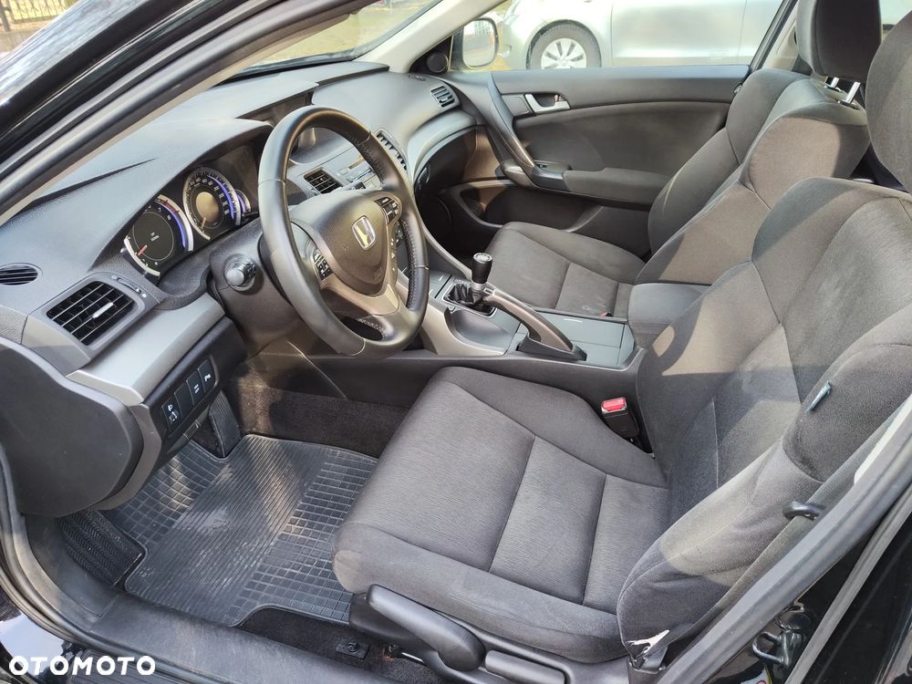 Honda Accord 2.0 Lifestyle - 11