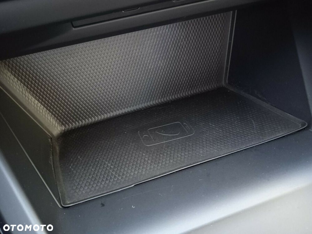 Volkswagen Golf - 17