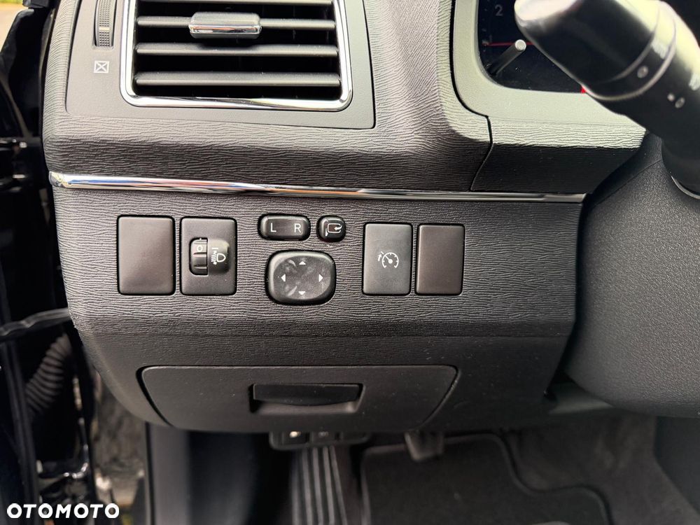 Toyota Avensis 1.8 Executive - 30