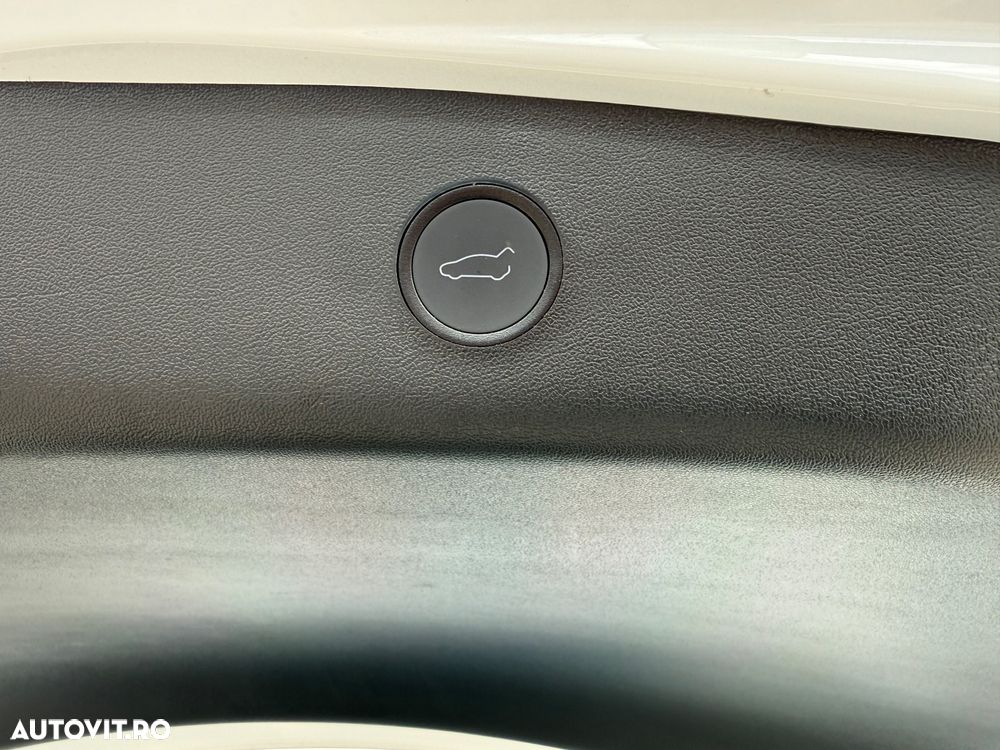 Tesla Model 3 RWD - 27