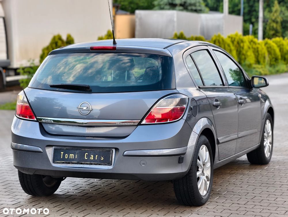 Opel Astra 1.6 Essentia - 4