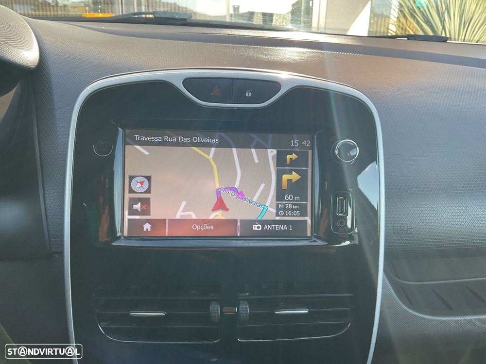 Renault Clio Sport Tourer 0.9 TCe Limited - 27