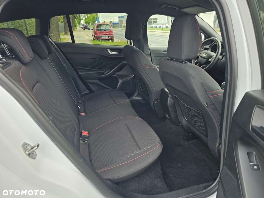 Ford Focus - 19