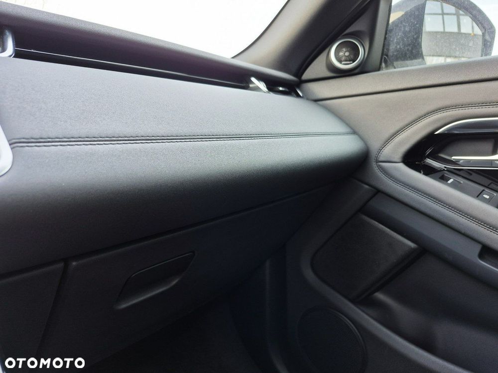 Land Rover Range Rover Evoque - 36