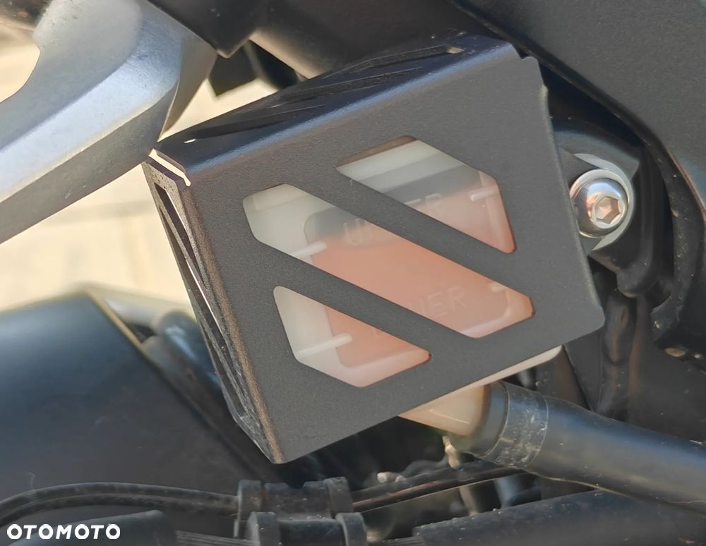 Honda CB - 8
