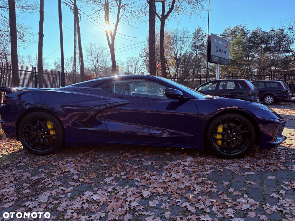 Chevrolet Corvette - 22