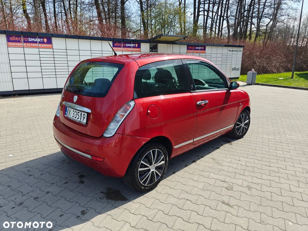 Lancia Ypsilon 1.4 16V Class - 10