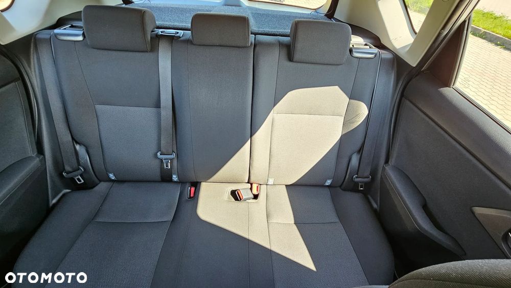 Toyota Auris 1.33 VVT-i Active - 11