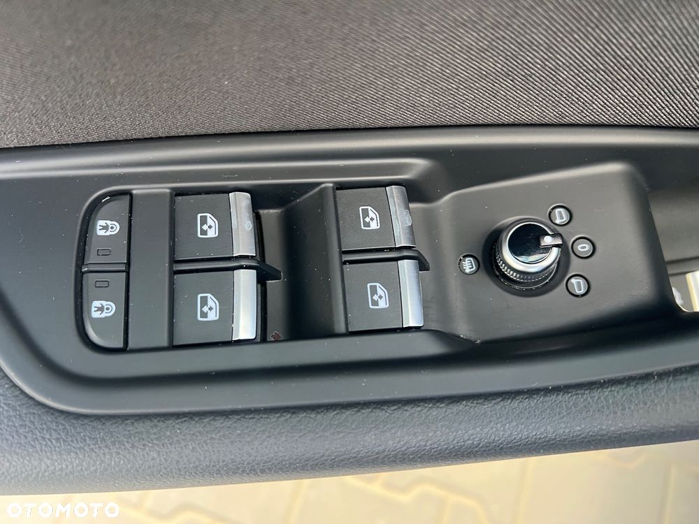 Audi A4 Avant 35 TDI S tronic - 12