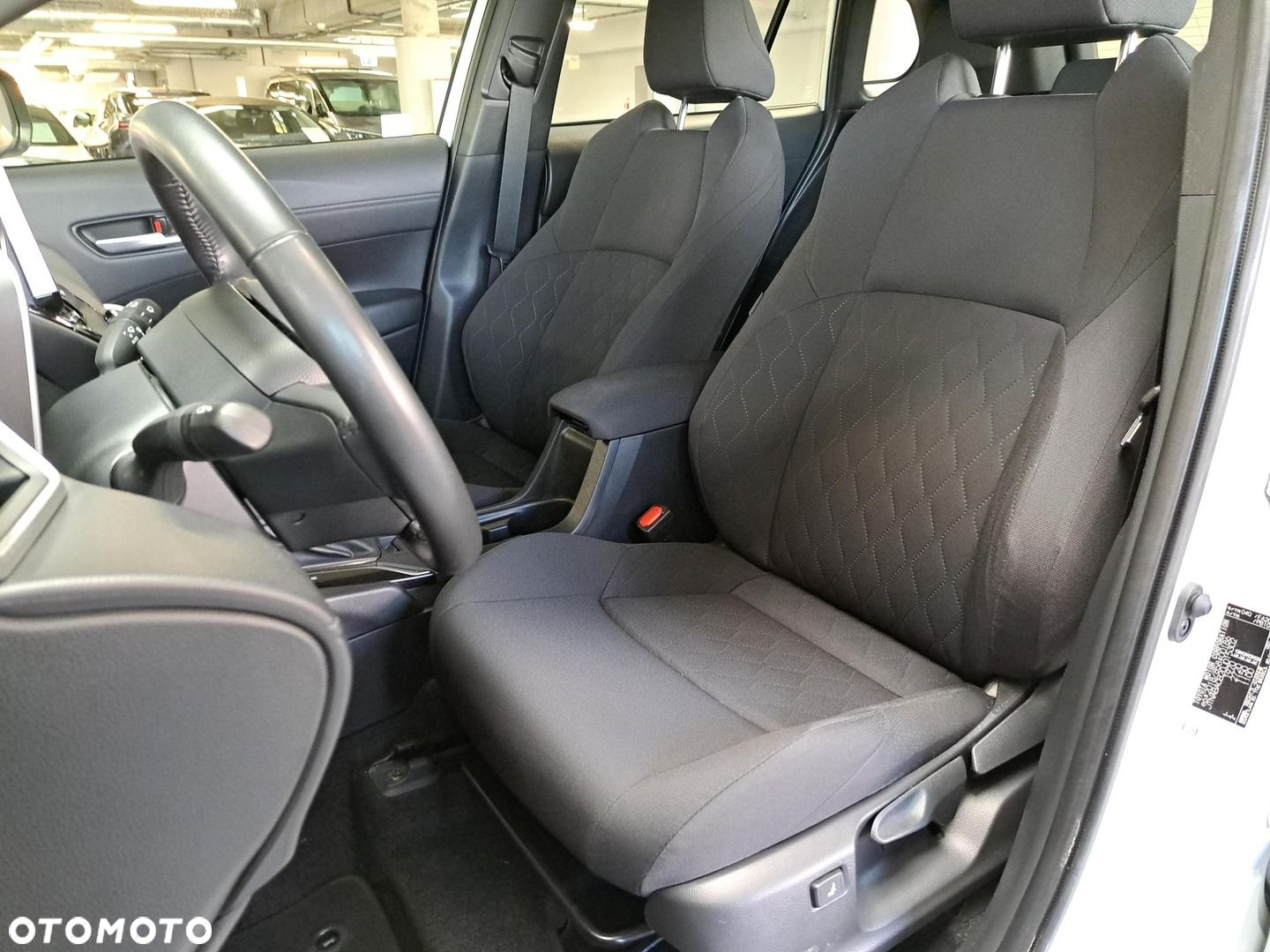 Toyota Corolla Cross - 21
