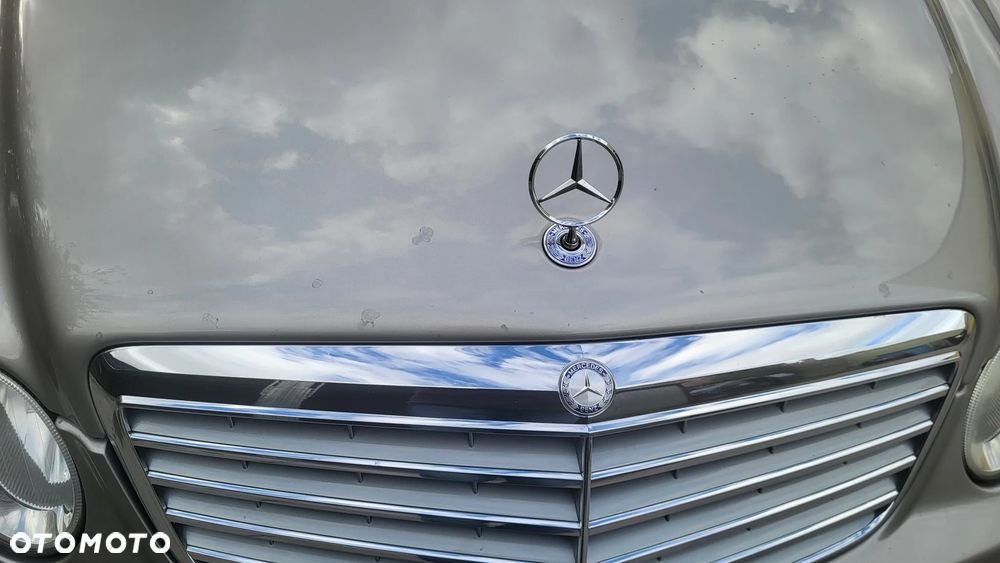 Mercedes-Benz Klasa E 280 4-Matic Classic - 22