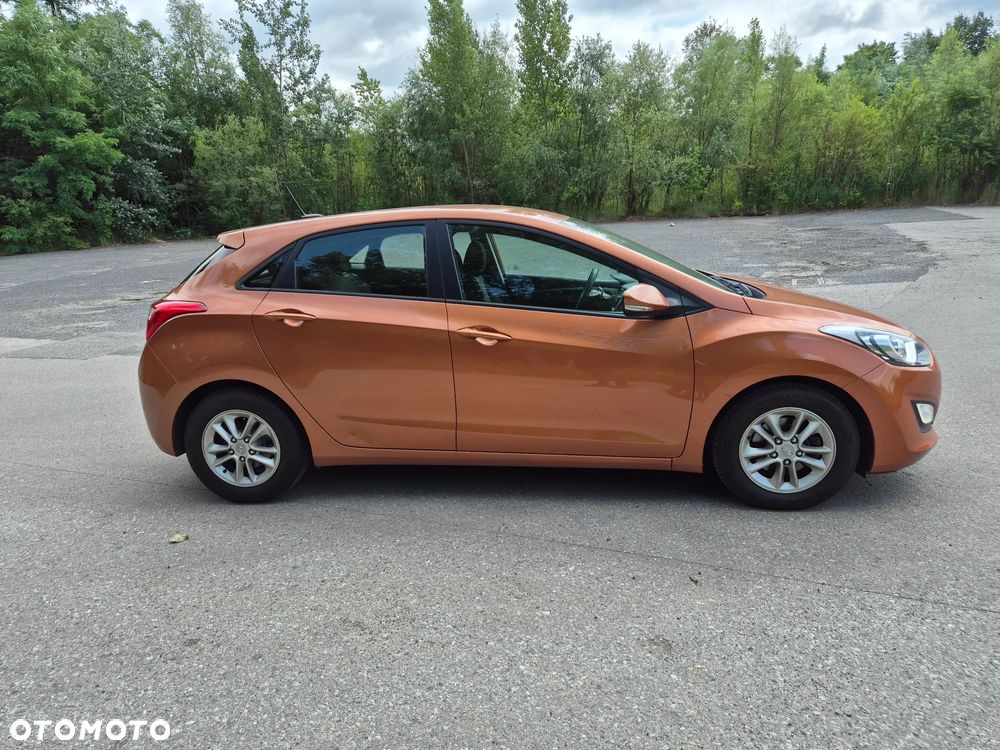 Hyundai i30 blue 1.4 Style - 9