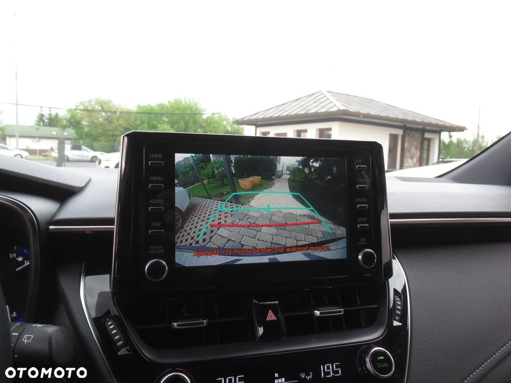 Toyota Corolla 1.8 Hybrid Comfort - 19