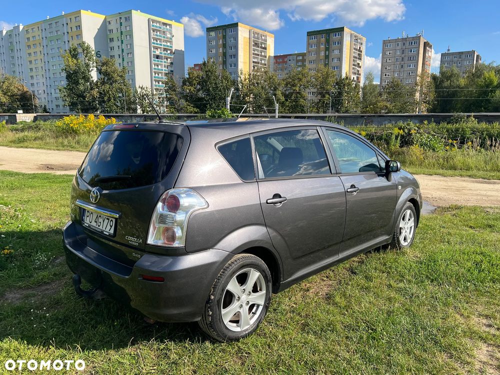 Toyota Corolla Verso 2.2 D-4D - 5