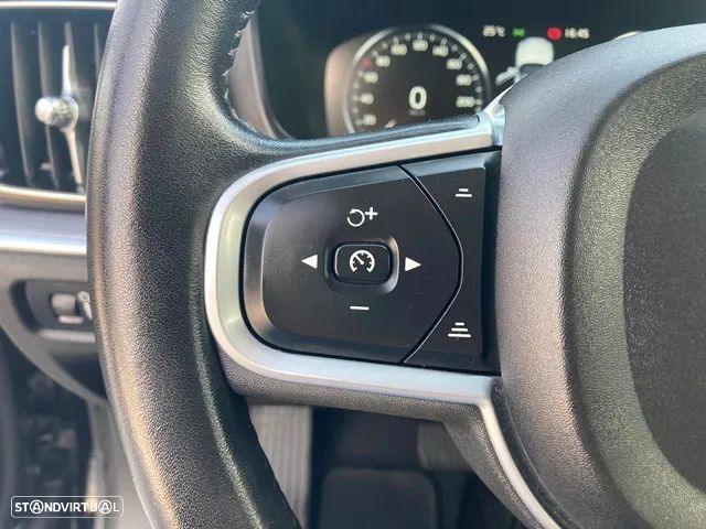 Volvo V60 2.0 D3 Momentum Core Geartronic - 14