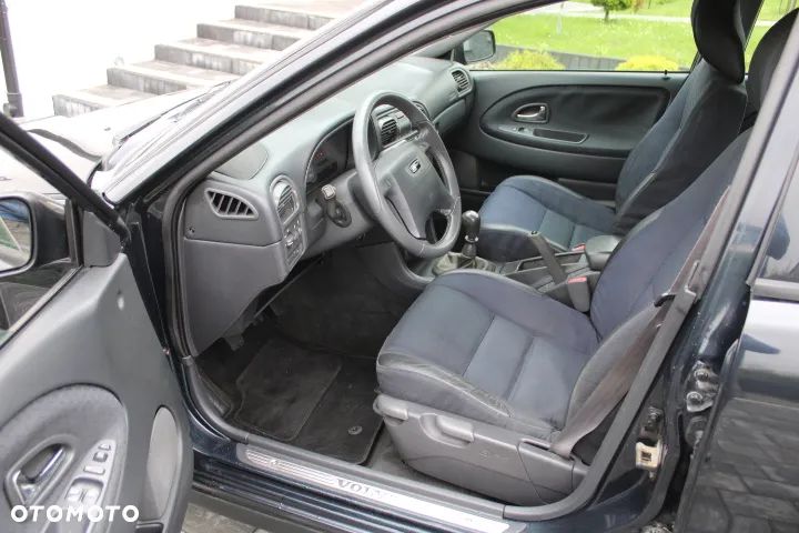 Volvo V40 1.8 - 28