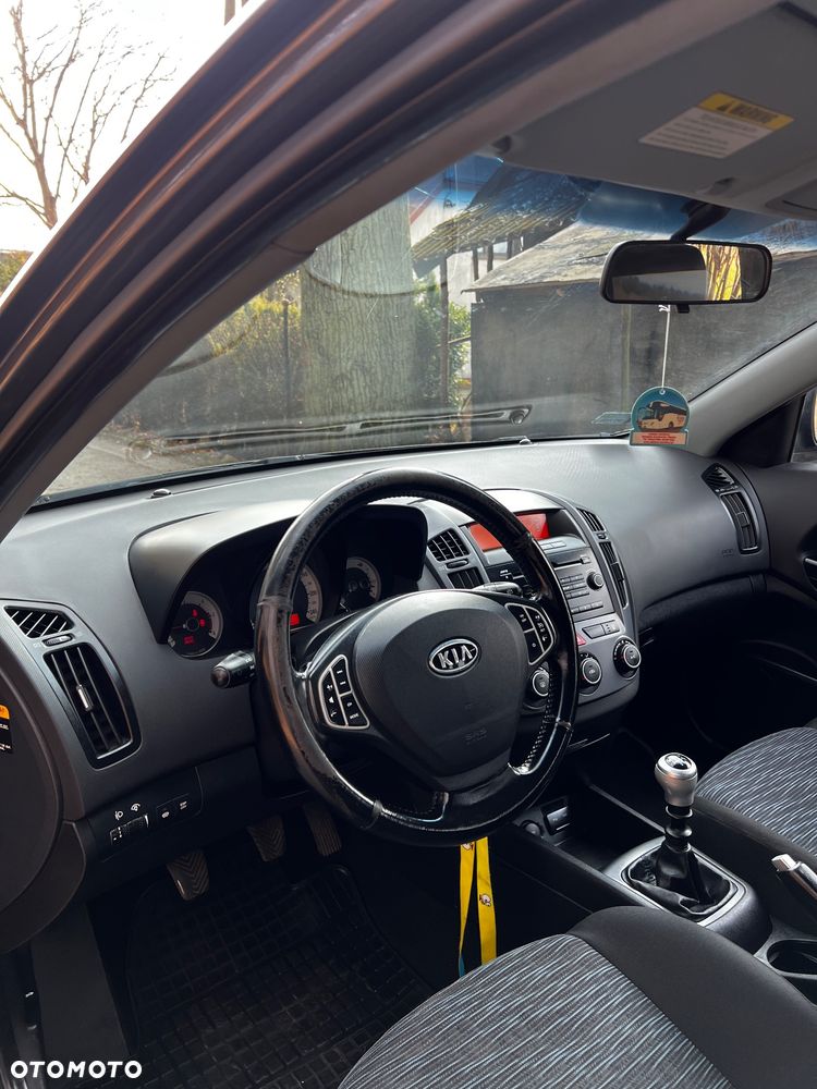 Kia Ceed 1.6 Crdi Comfort + - 13