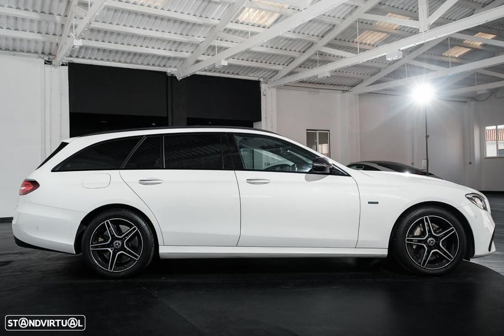 Mercedes-Benz E 300 de 9G-TRONIC AMG Line — fotografia 3