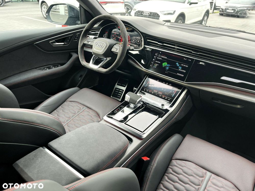 Audi RS Q8 - 26