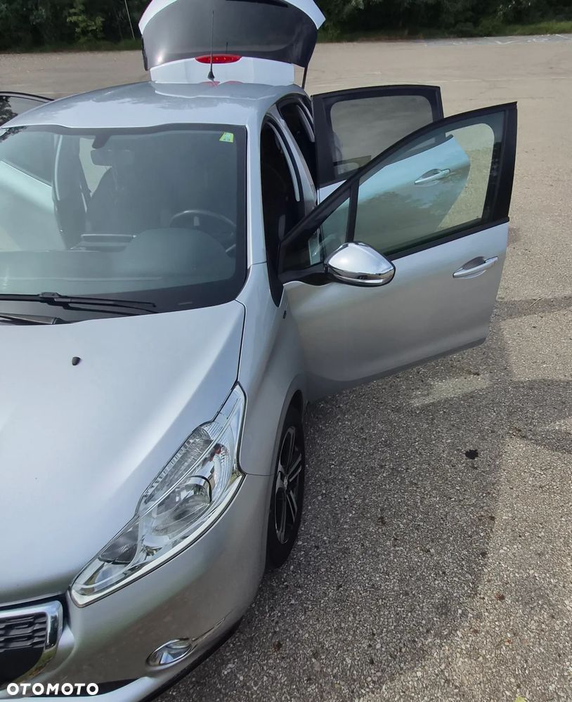 Peugeot 208 - 34