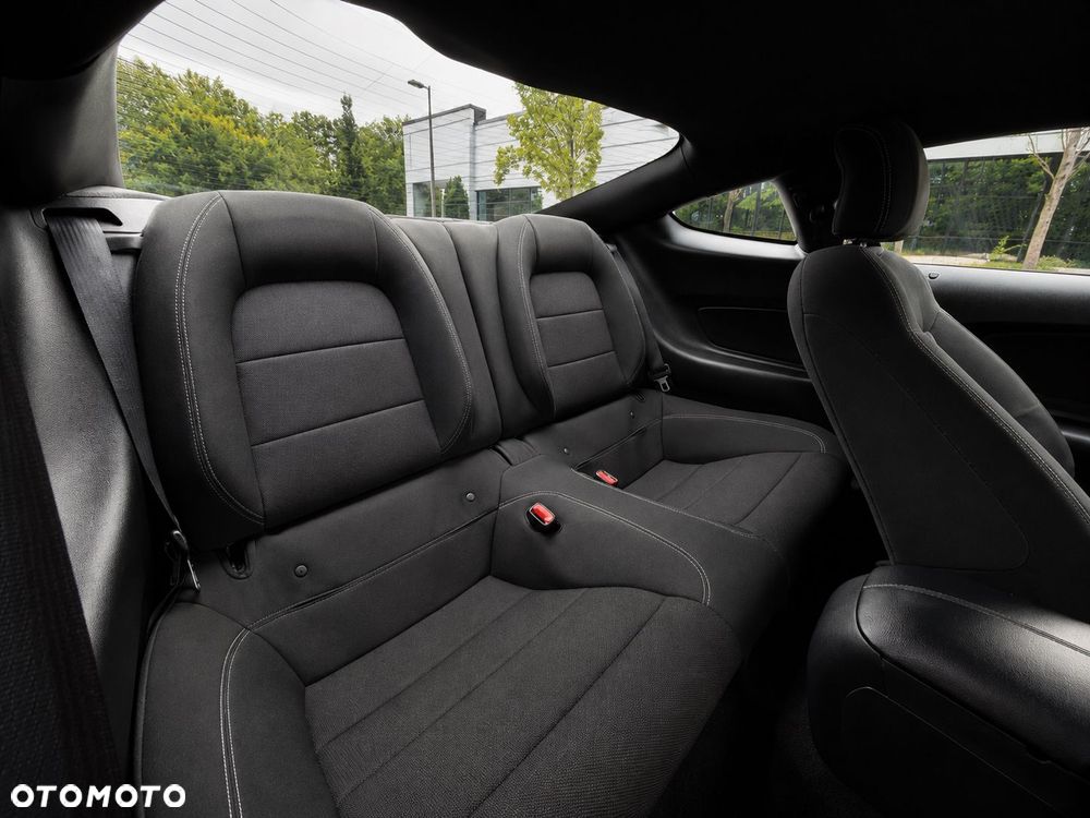 Ford Mustang 3.7 V6 Premium - 17
