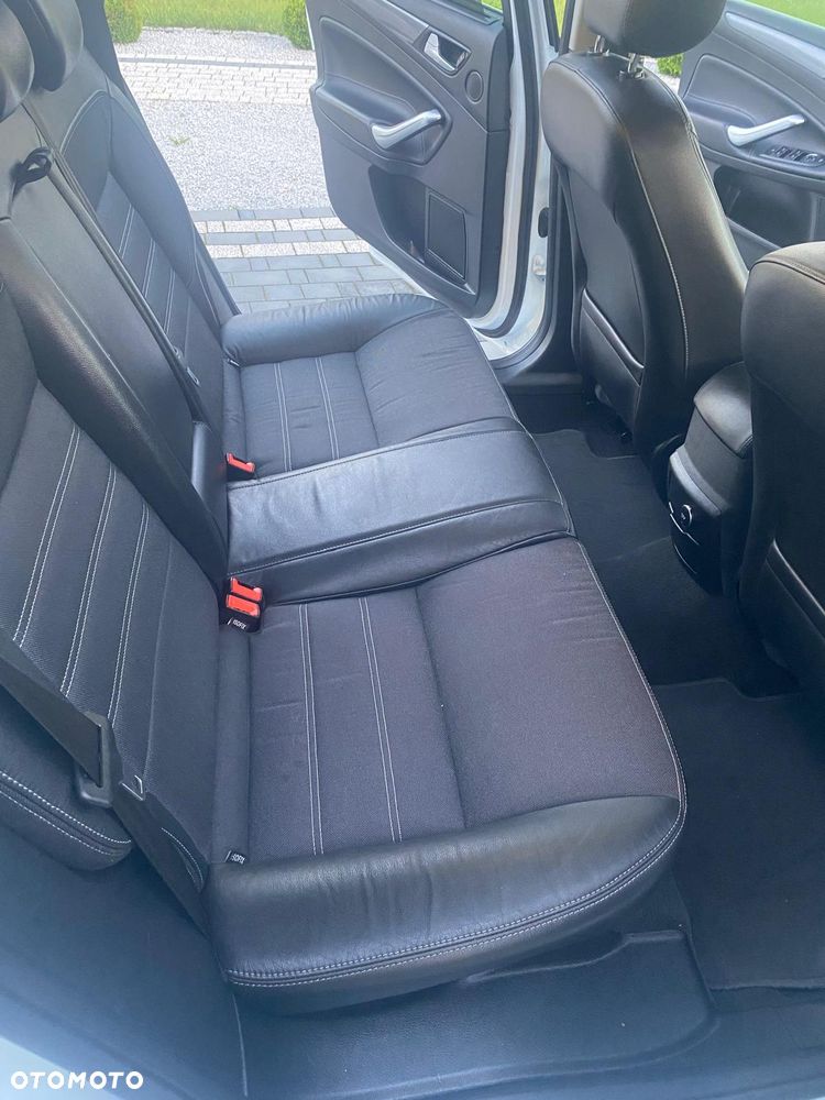 Ford Mondeo - 13