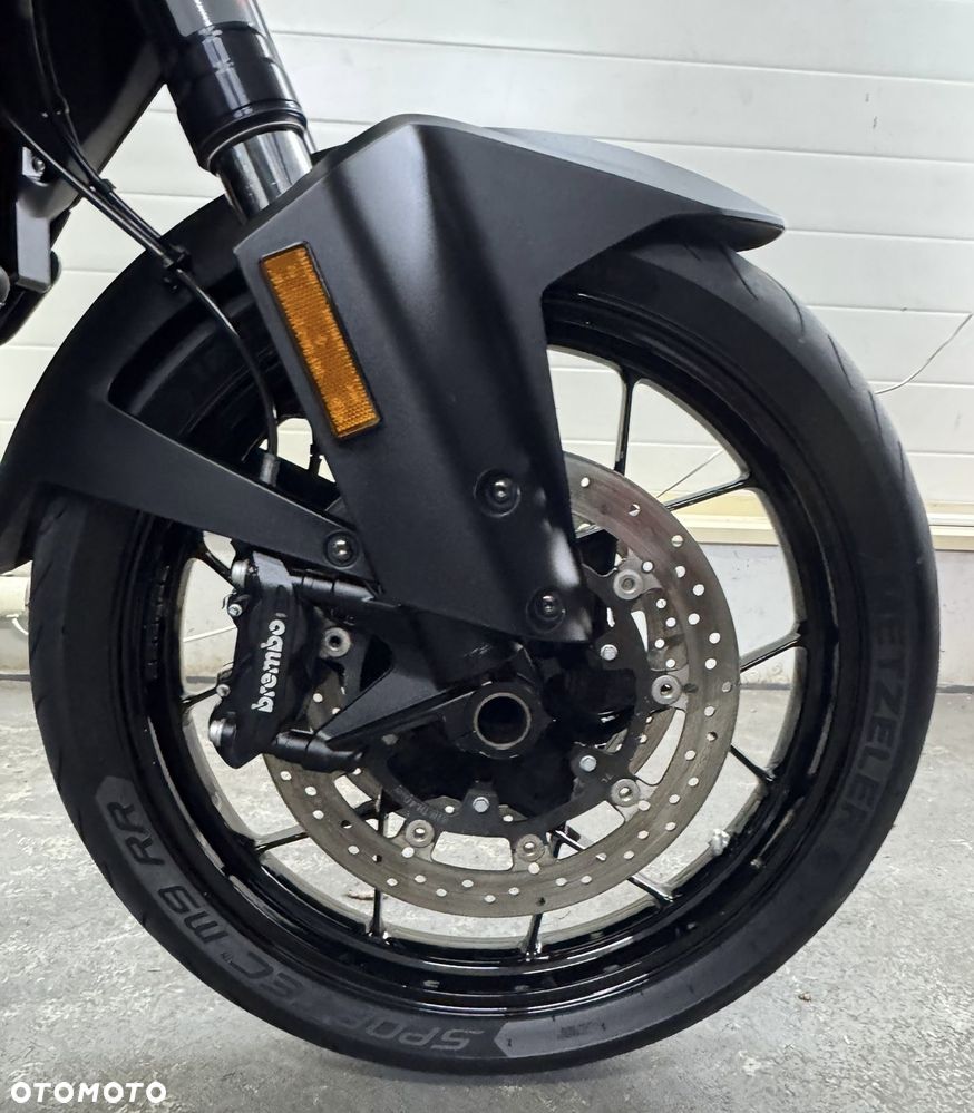 KTM Adventure - 6