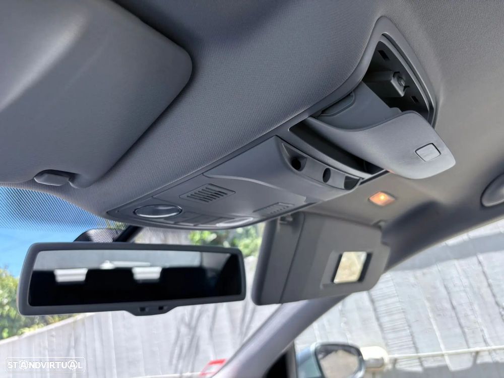 VW Golf 2.0 TDi Highline DSG - 49