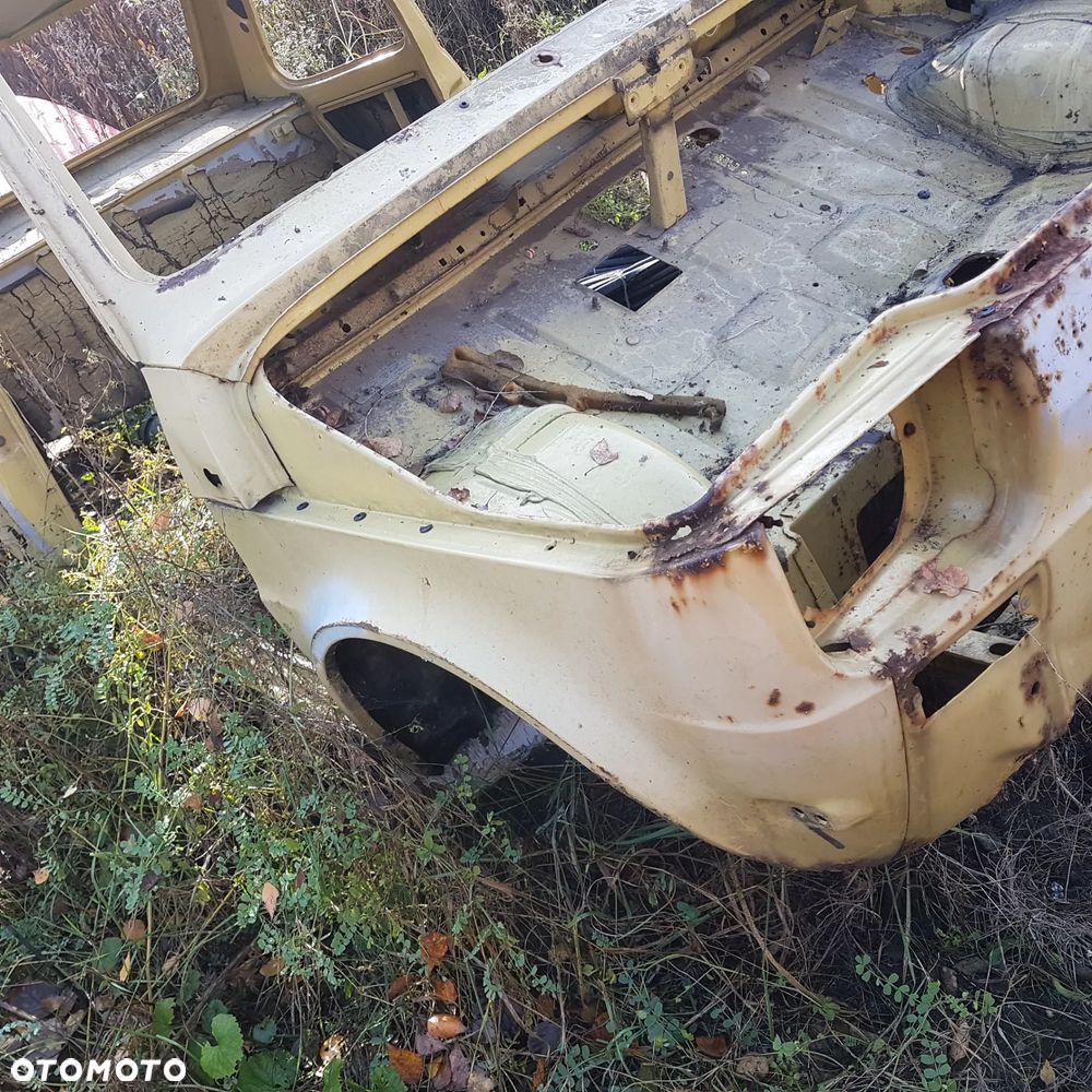 błotnik poszycie pas przedni podszybie okular podłoga nadkole słupek buda karoseria ćwiartka fiat 126p maluch fl st - 22